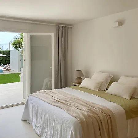 Con Piscina Delante Del Mar 别墅 *